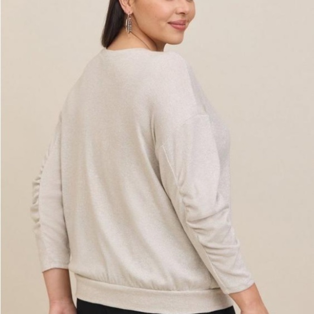 🆕 NWOT torrid 2 Oatmeal Cream Sparkle Knit Drop Shoulder 2 2X 2XL 18 20